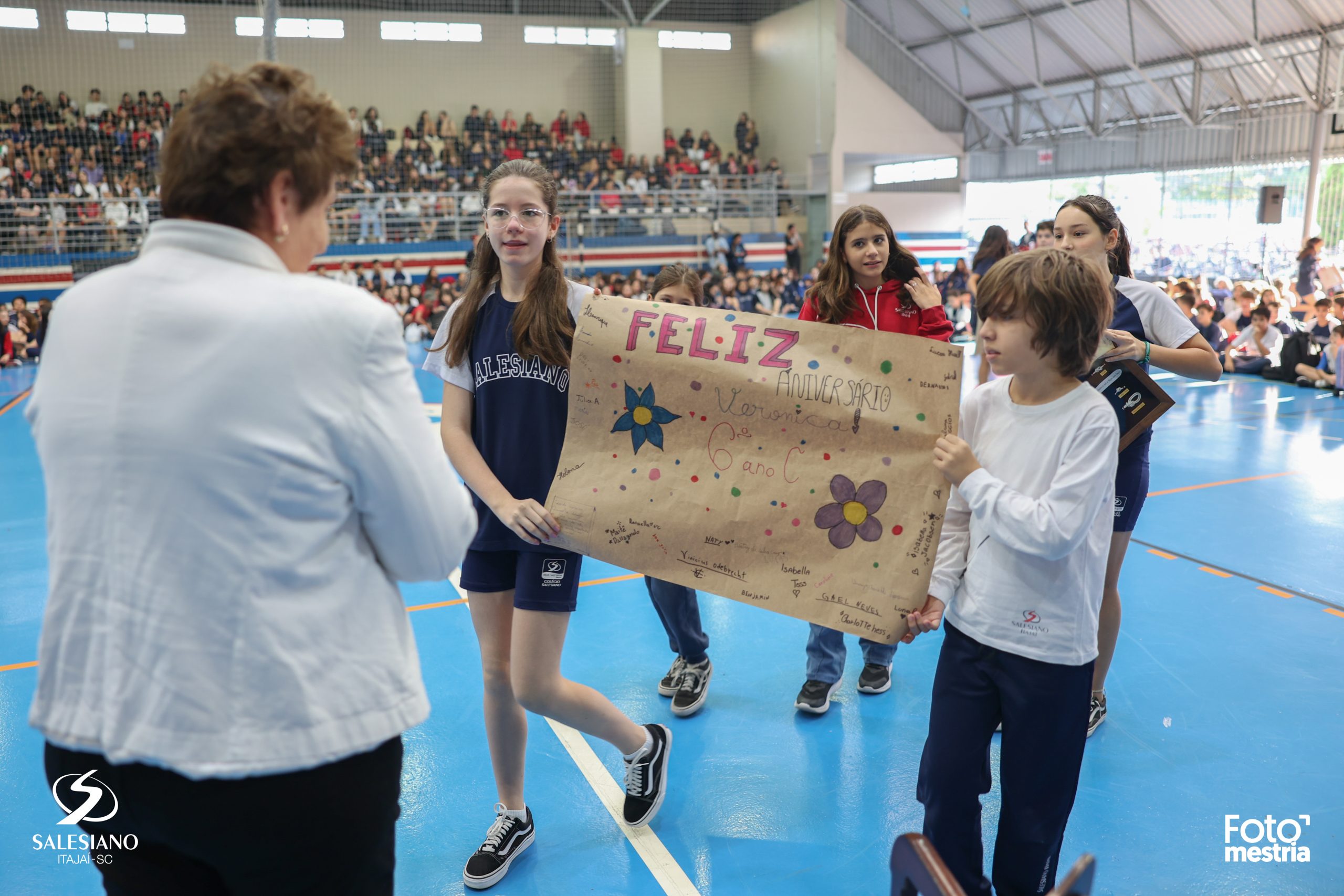 Aniversário da Diretora Veronica